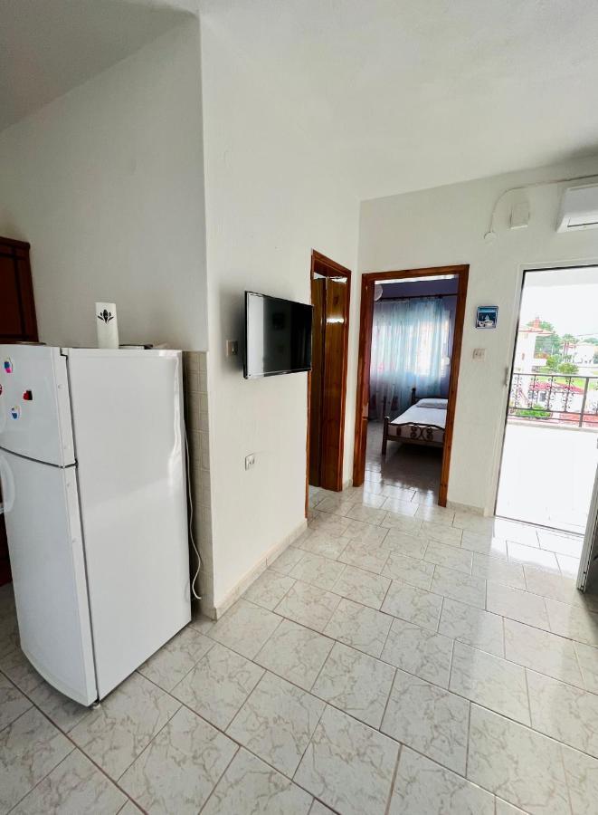 Atlantis Apartments Неа-Врасна Экстерьер фото